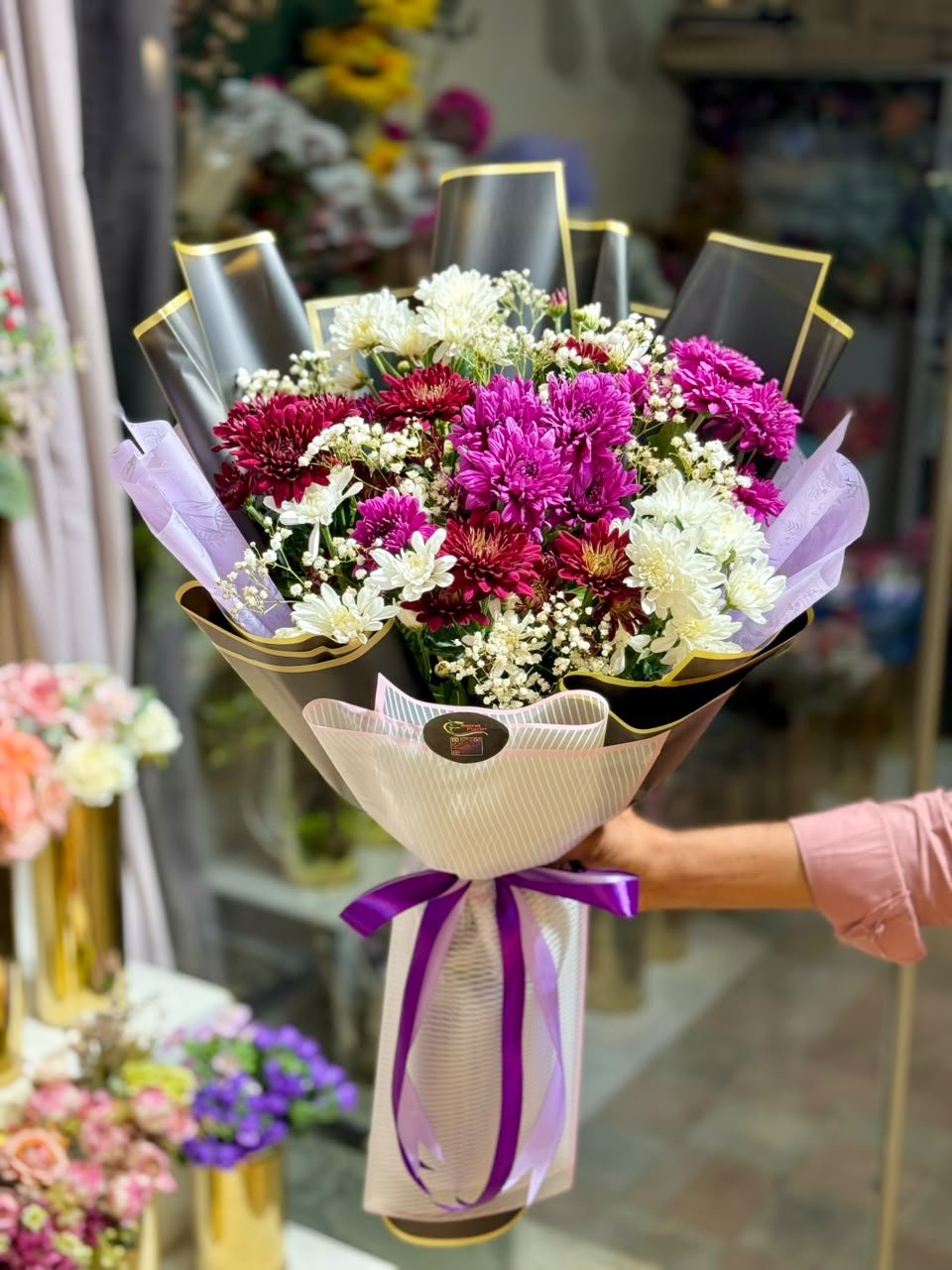 Imported Chrysanthemum Bouquet — 6 Stems - Image 1