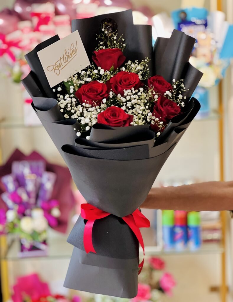 Six Rose Greeting Bouquet