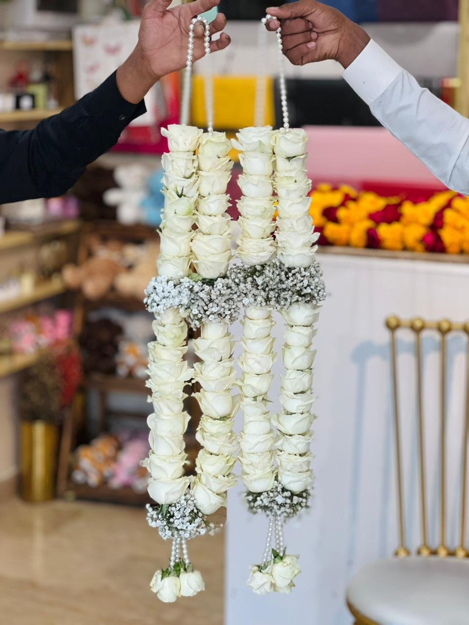 Premium Mixed Fresh Flower Mala - Image 1